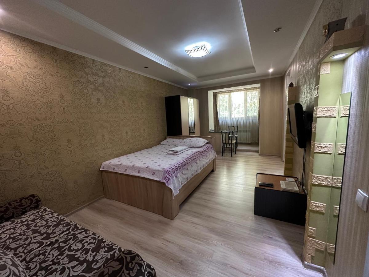 One-Room Apartment Opposite Almaty Airport Turksib Luaran gambar