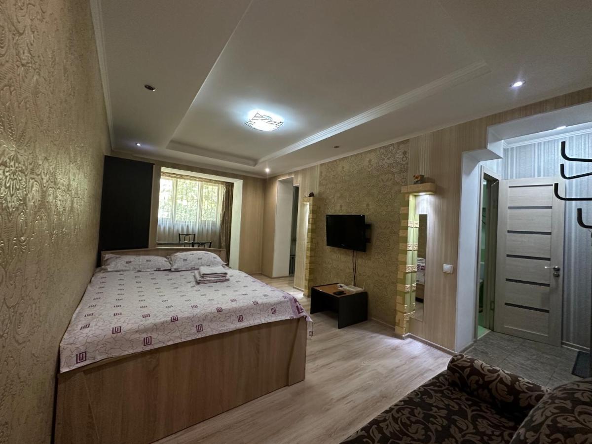 One-Room Apartment Opposite Almaty Airport Turksib Luaran gambar