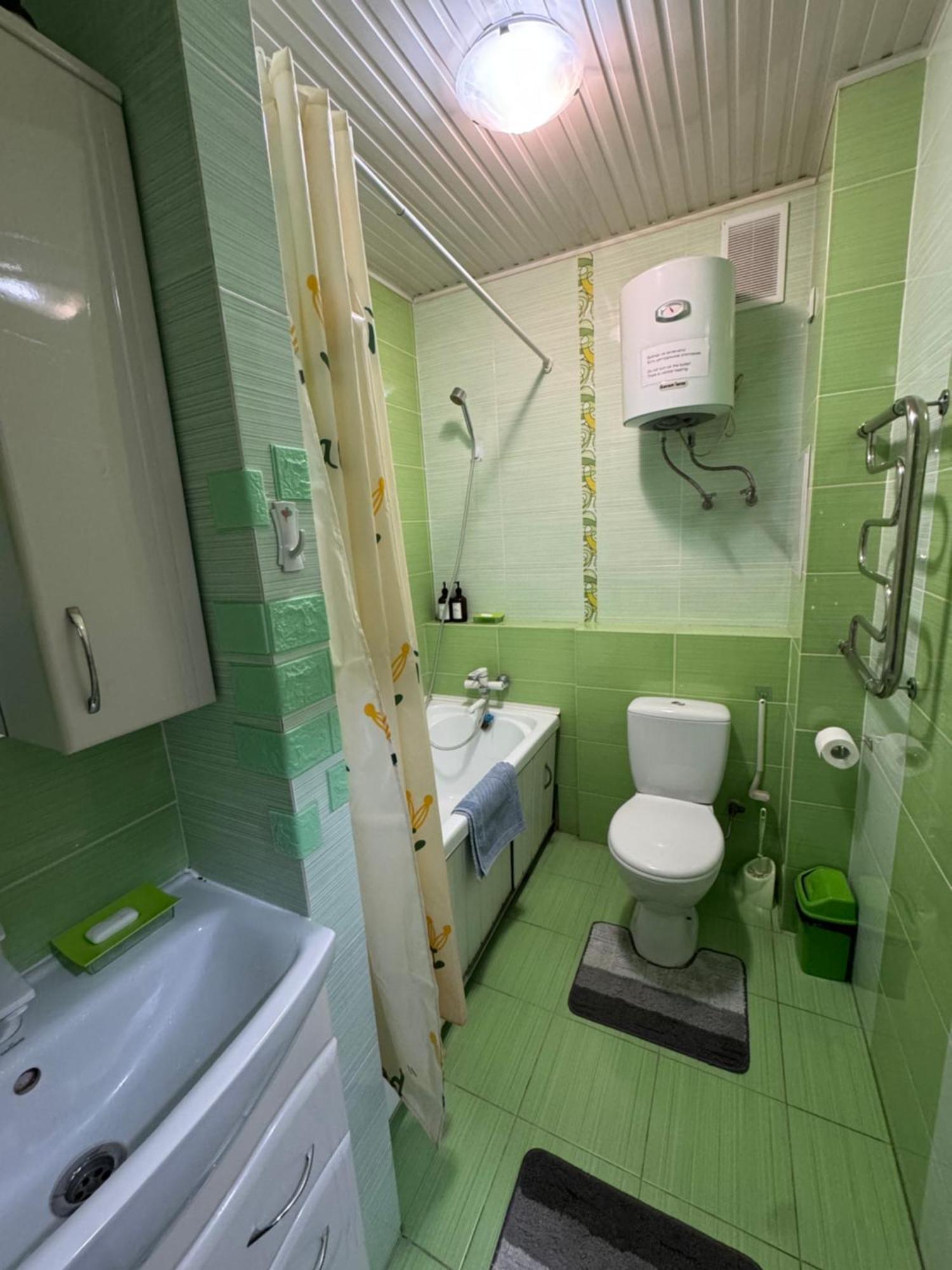 One-Room Apartment Opposite Almaty Airport Turksib Luaran gambar